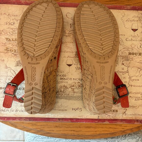 Crocs A-Leigh Cork Wedge Sandals - Picture 2 of 3